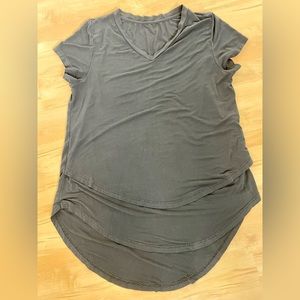 Latched Mama V-Neck Nursing Tee 2.0 - Black